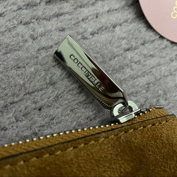 [coccinelle] suede clutch - Picture 4 of 7